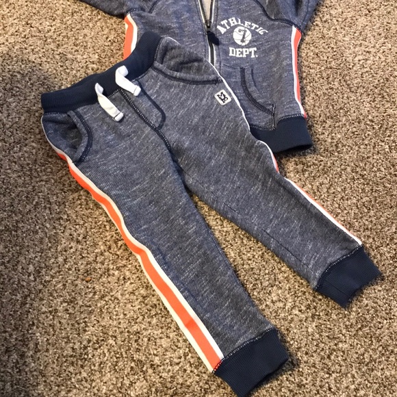 Carter’s 2T 2 piece Jogger set full zip hoodie and sweat pants - Picture 2 of 5